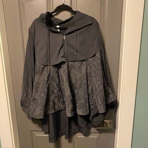 Medium/Large lululemon jacket. It is black and grey.